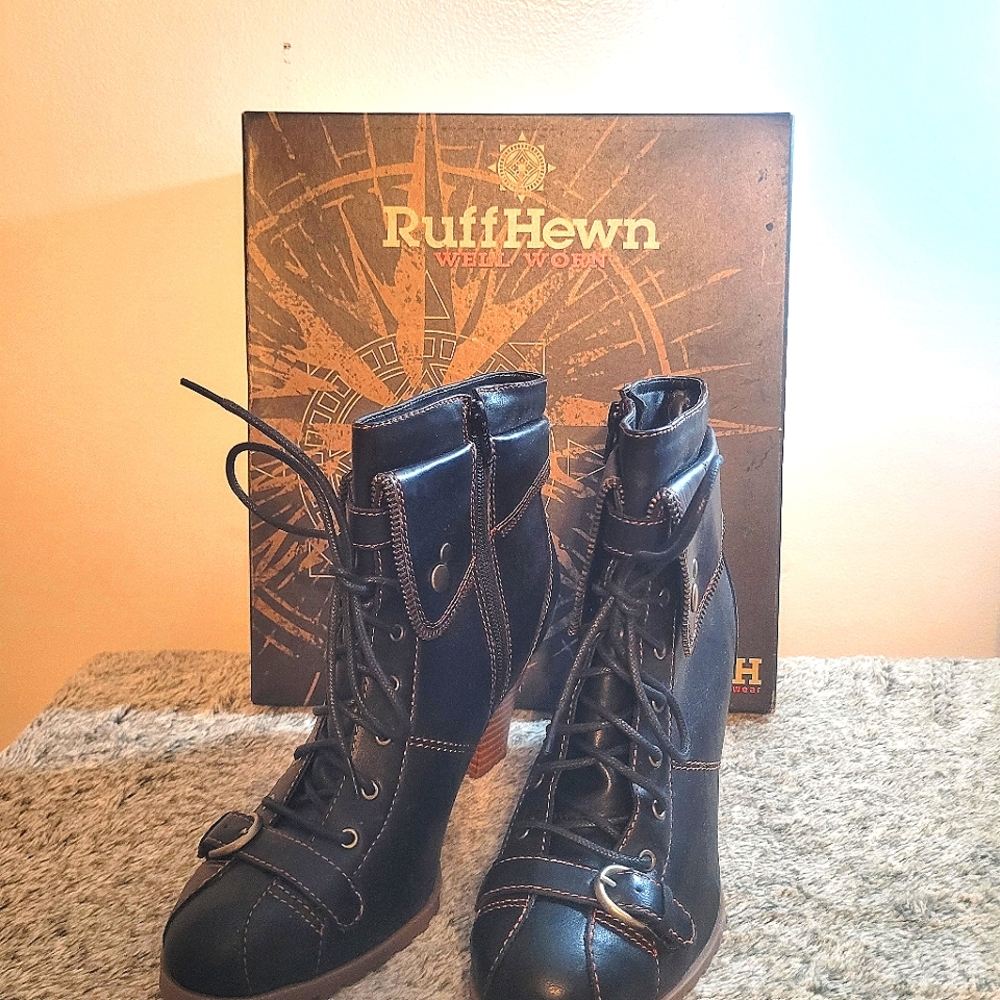 Ruff Hewn Hawthorn Side Zip Black 3" High Heel Boot Size 9.5